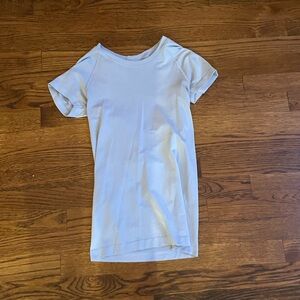 lululemon swiftly tech, light blue color, size 2